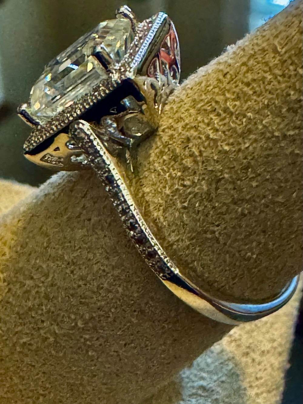 Classic Emerald-Cut Halo Engagement Ring - 3.3 ct Moissanite center stone - Picture 3 of 6